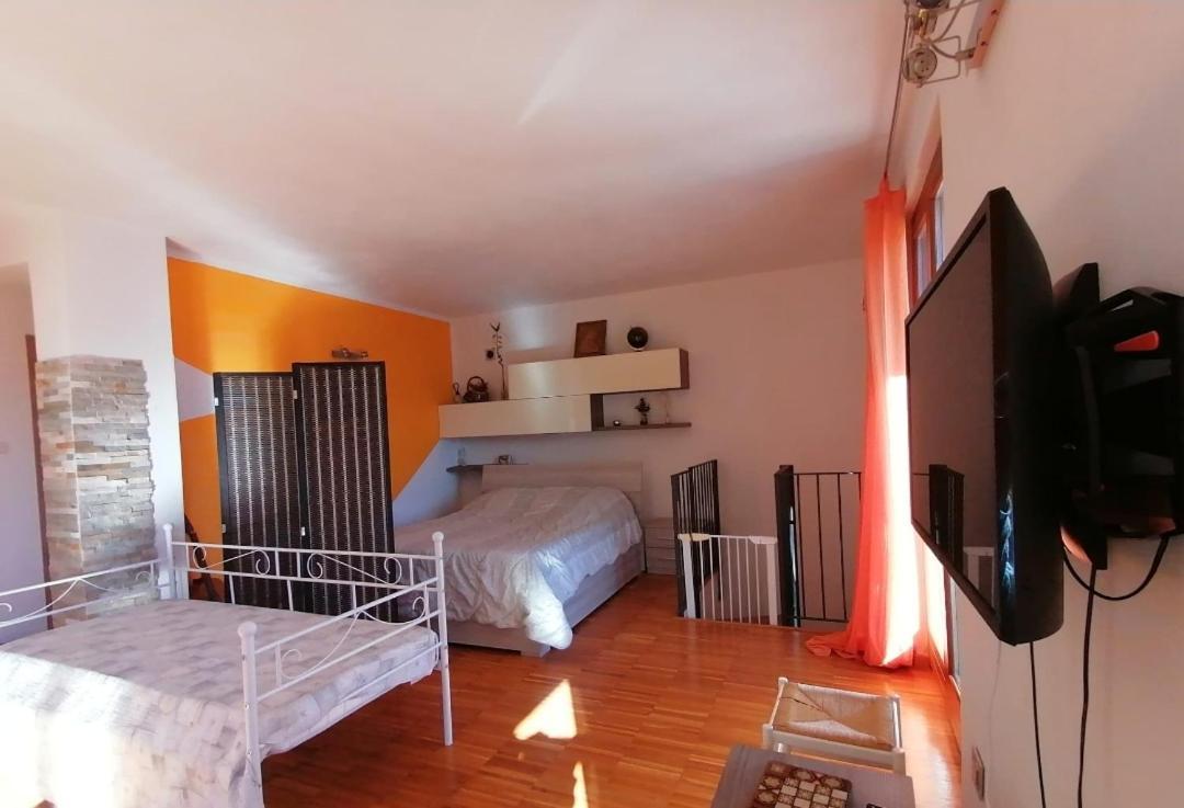 Apartamento Ulivi On The Dongo